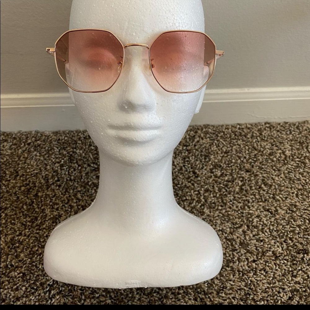 Sunglasses‼️‼️